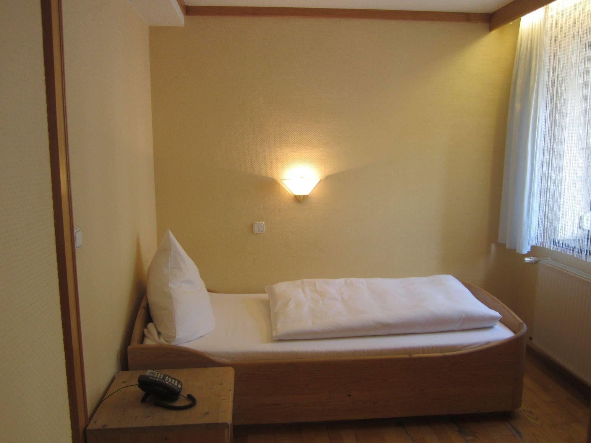 Landgasthof Goldene Rose Grub am Forst Exterior photo
